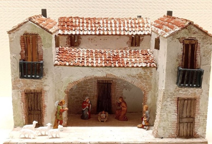 Diorami e Presepi Presepe Completo Con Capanna E 10 Statuine In Stile Popolare 8 Cm Collectible Nativity Sets & 38 Sizes