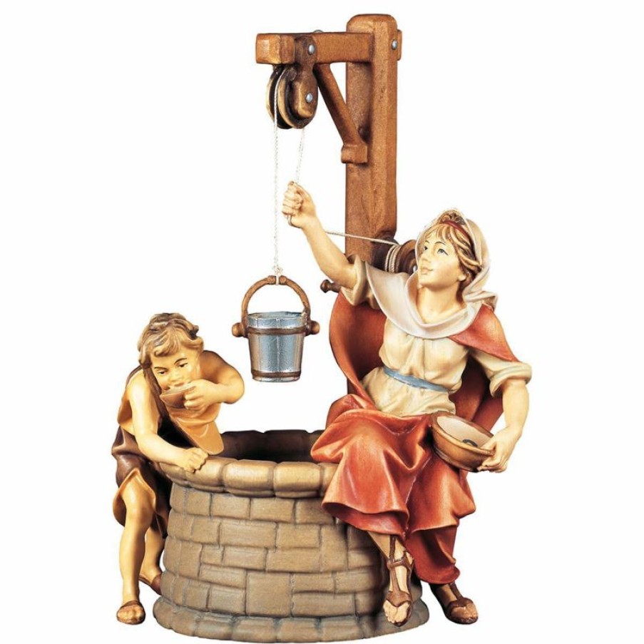 ULPE Wood Art Catalogo Gruppo Al Pozzo 3 Pezzi Cm 12 (4,7 Inch) Presepe Ulrich Dipinto A Mano Statue Artigianali In Legno Val Gardena Stile Barocco Wall Crucifixes