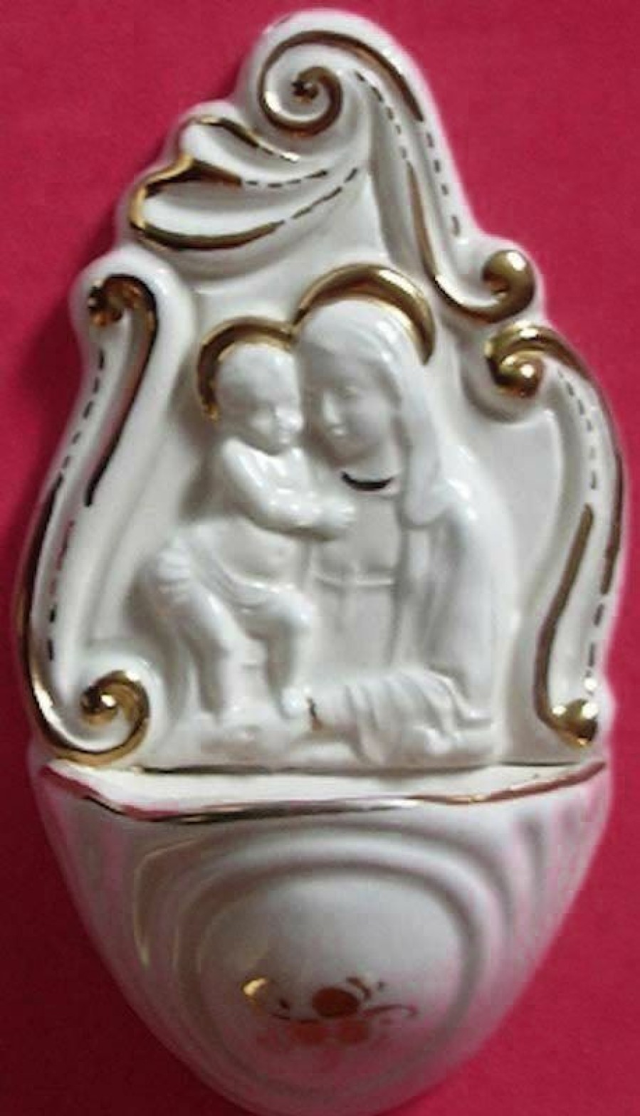 Maioliche Deruta Madonna Con Bambino Acquasantiera Cm 14 (5,5 In) Ceramica Invetriata Bianca Filo Oro Sacred & Religious Ceramics