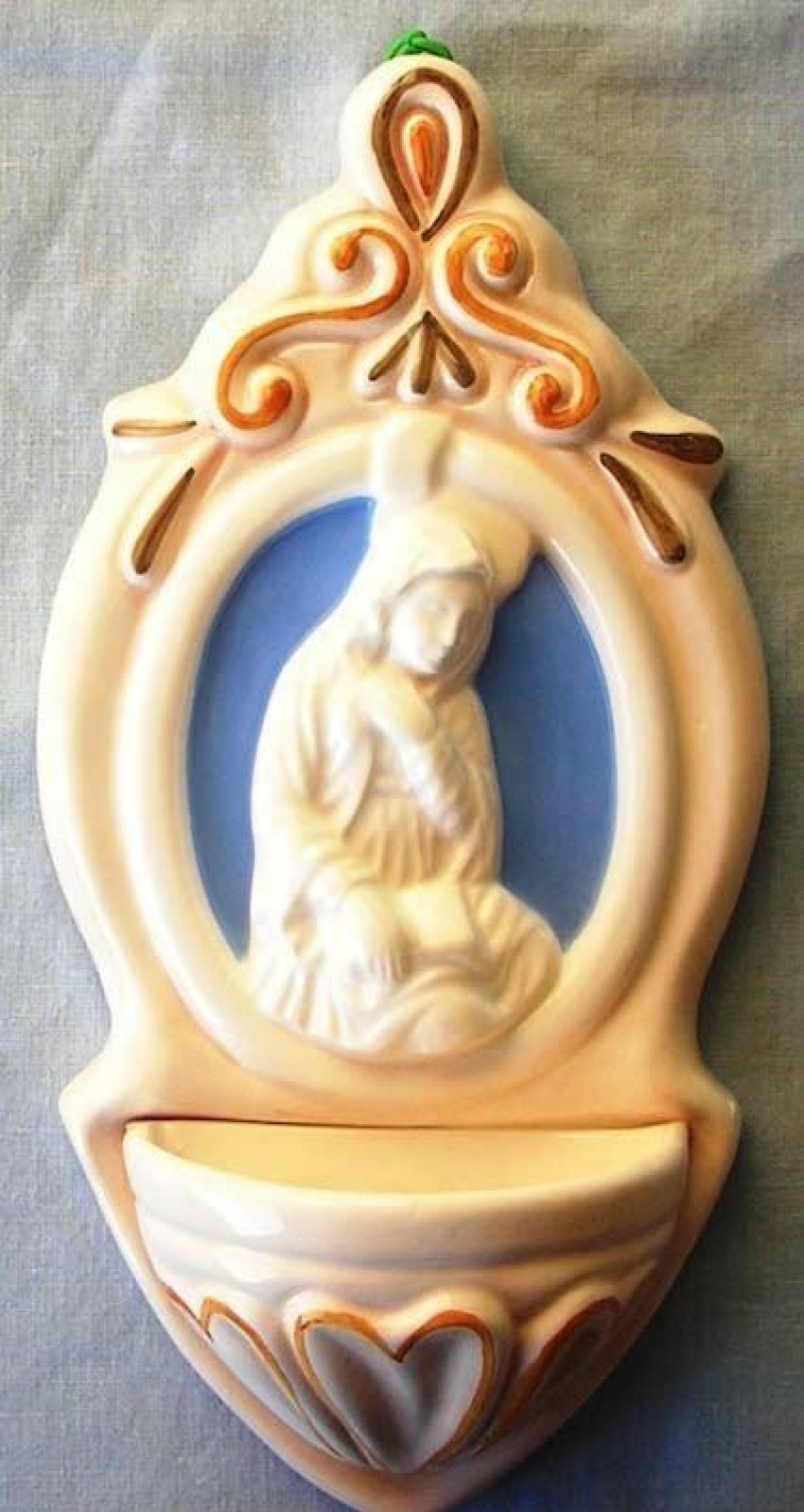 Maioliche Deruta Madonna Annunciazione Acquasantiera Cm 22 (8,7 In) Ceramica Invetriata Dipinta A Mano Sacred & Religious Ceramics