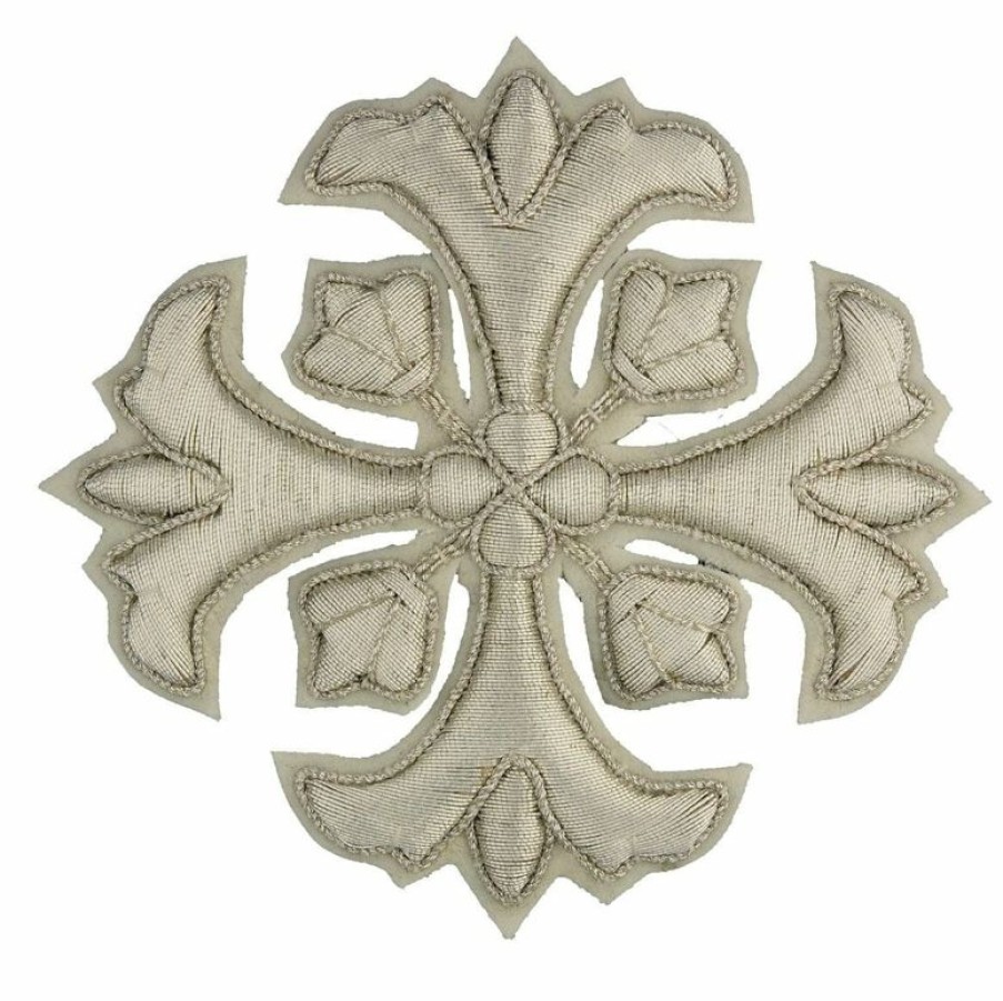 Tessuti al metro per Paramenti Croce Ricamata Decorazione Gigliata H. Cm 7,5 (2,95 Inch) In Filato Metallico E Viscosa Applicazione Per Casula Stole E Paramenti Liturgici Catholic Patches & Appliques For Vestments