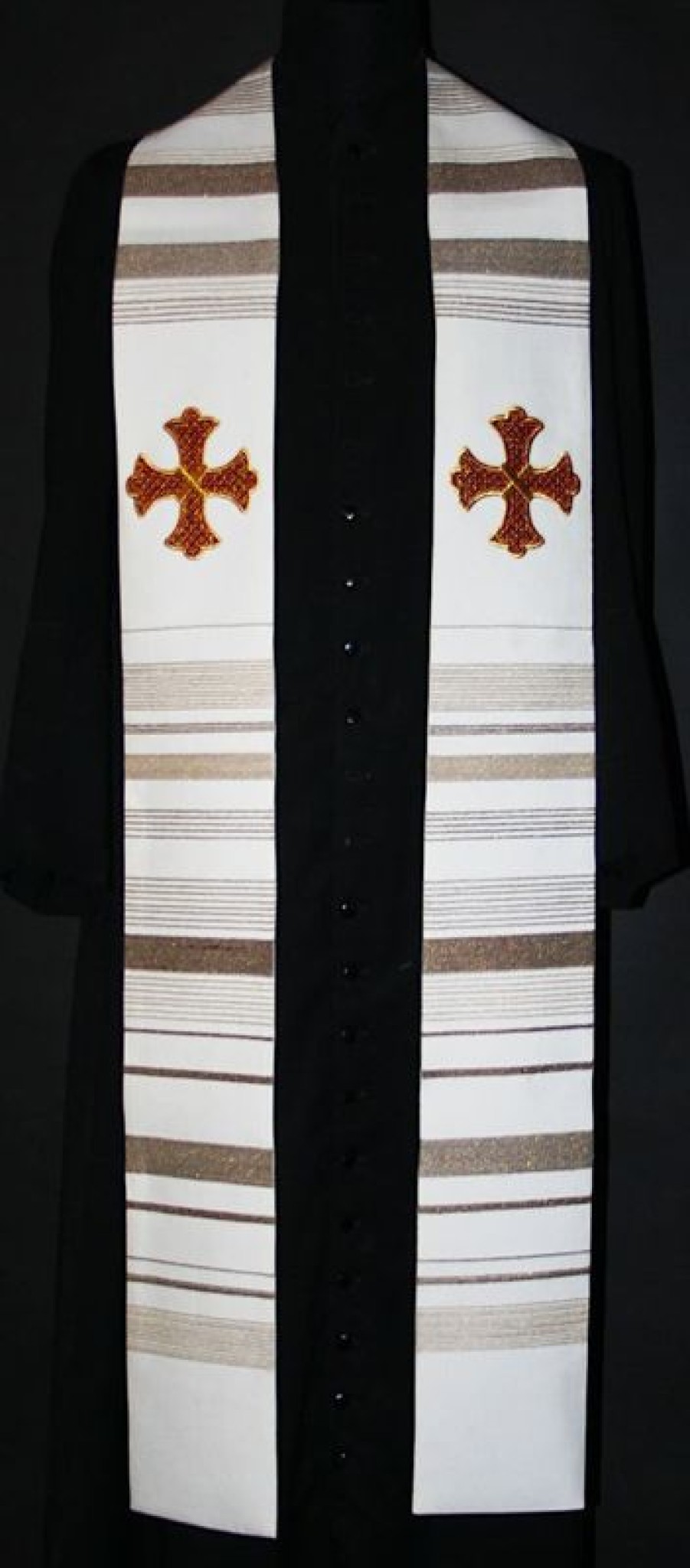 Confezioni e Ricami 1926 - Paramenti Sacri su Misura Stola Moderna Ricamo Degrade E Croci Velluto Catholic Priest & Liturgical Vestments