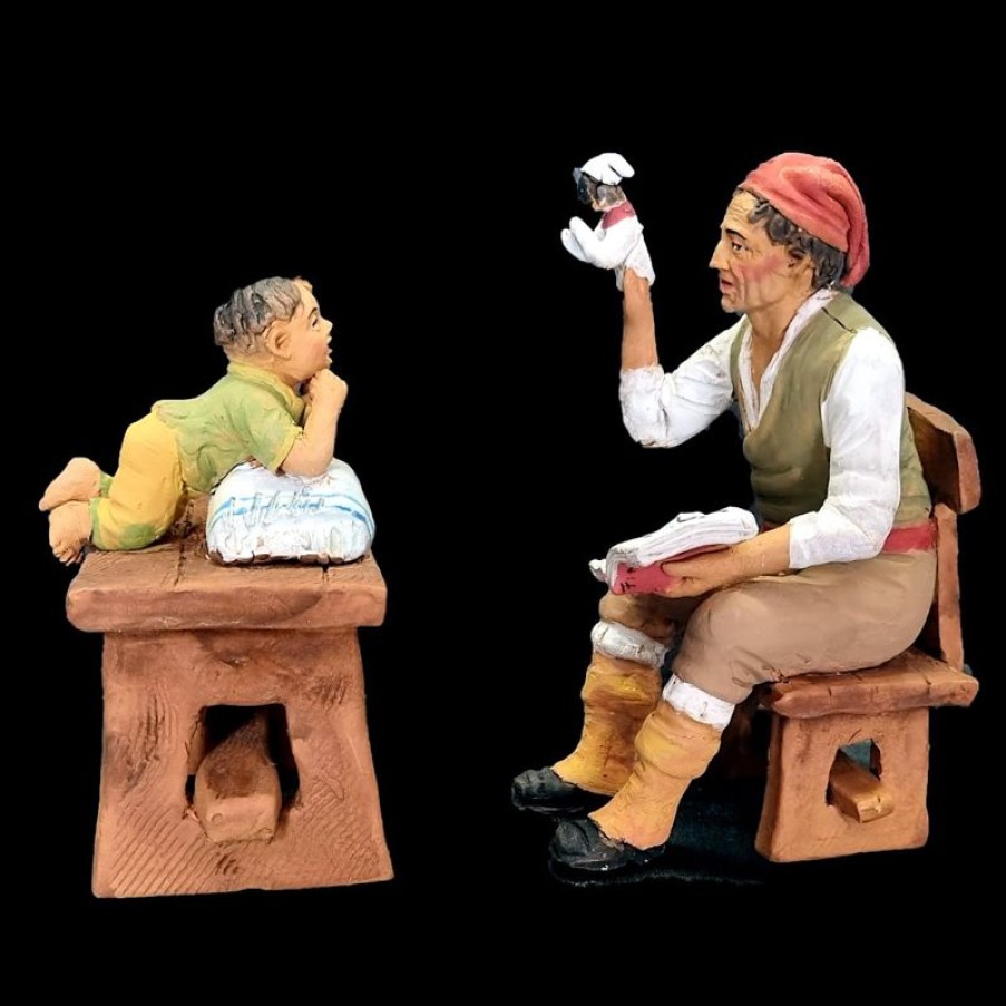 Ceramiche Velardita Caltagirone Gruppo Nonno Con Nipotino Cm 16 (6,3 Inch) Presepe Siciliano Velardita In Terracotta Pope Statues