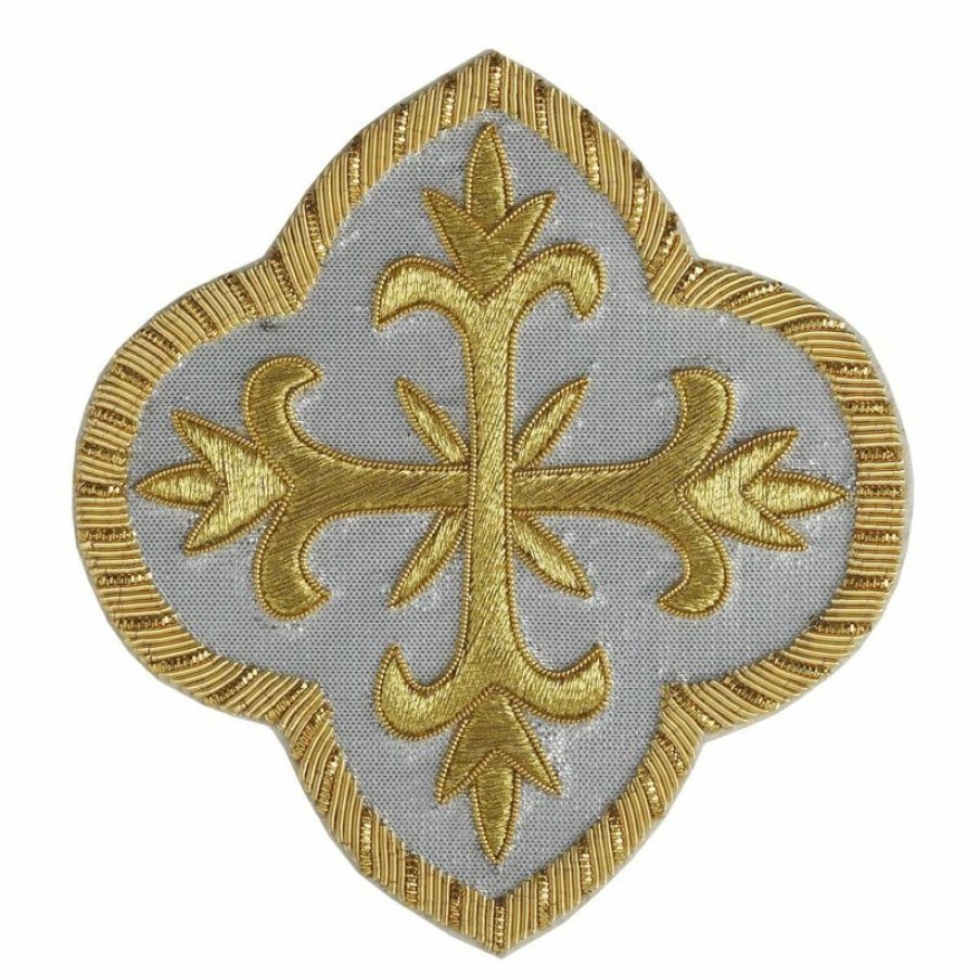 Tessuti al metro per Paramenti Croce Ricamata Decorazione Su Fondo Argento H. Cm 10 (3.9 Inch) In Filato Metallico E Viscosa Applicazione Per Casula Stole E Paramenti Liturgici Catholic Patches & Appliques For Vestments