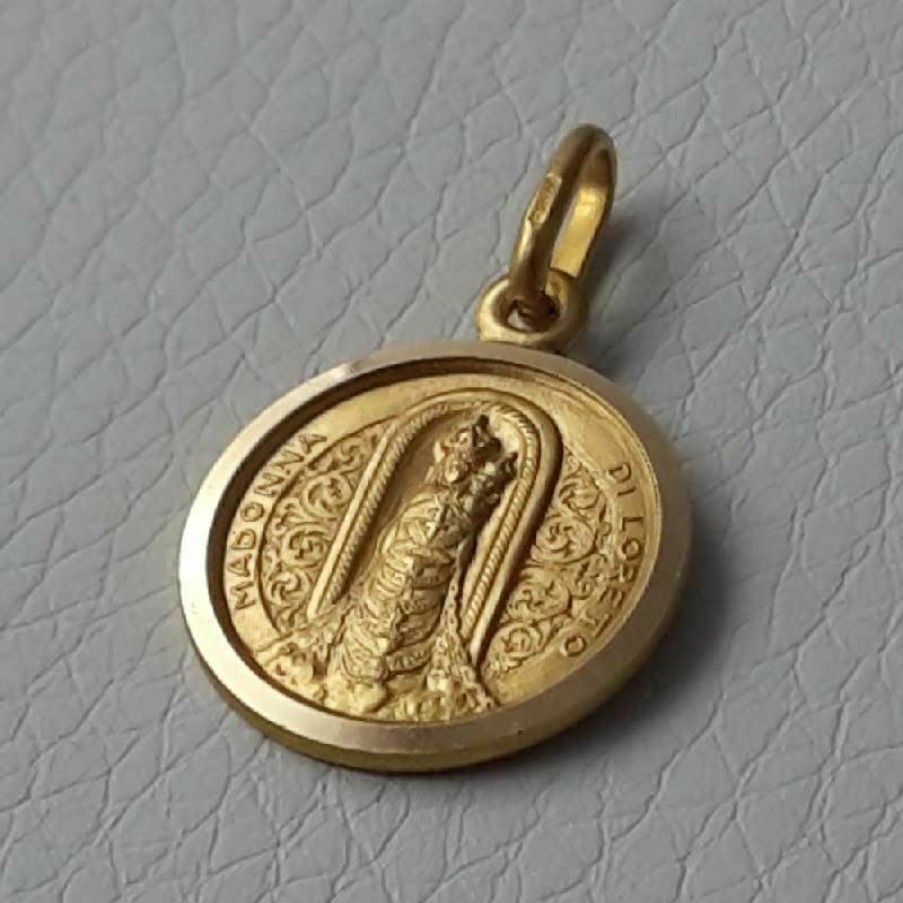 Vaticanum Gioielli in Oro Madonna Nera Di Loreto Medaglia Sacra Pendente Tonda Conio Gr 2,7 Oro Giallo 18Kt Con Bordo Liscio Uni Donna Uomo Italian Rosaries & Made In Italy Jewelry