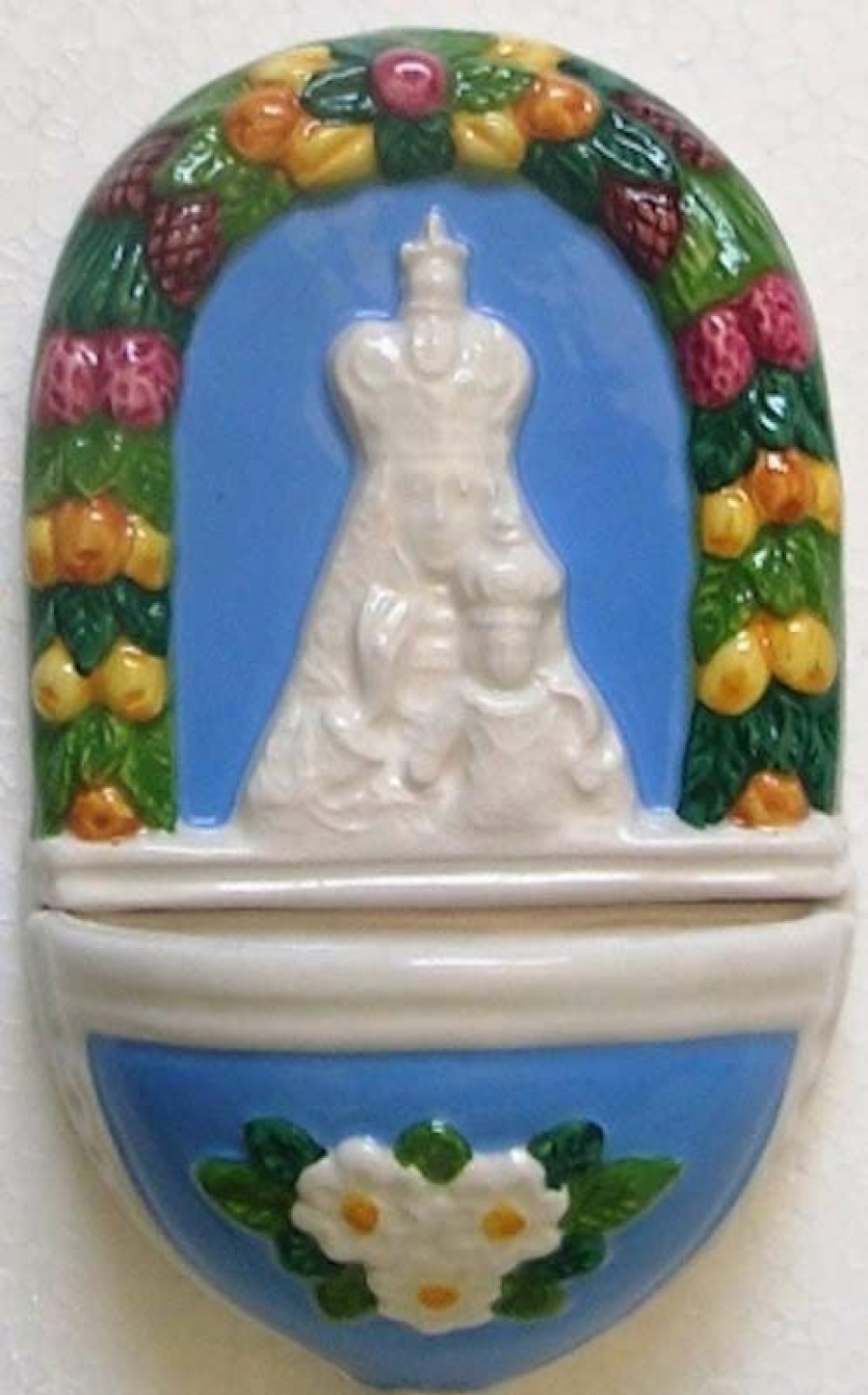 Maioliche Deruta Madonna Di Loreto E Fiori Acquasantiera Cm 15 (5,9 In) Ceramica Invetriata Dipinta A Mano Sacred & Religious Ceramics