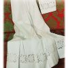 Confezioni e Ricami 1926 - Paramenti Sacri su Misura Su Misura Camicione Liturgico Collo Chiuso Ricamo Guipures A Gigli Intagliato A Mano Misto Cotone Bianco Catholic Priest & Liturgical Vestments