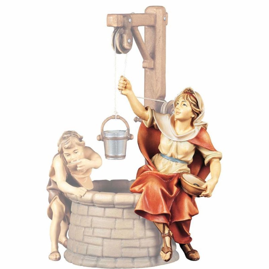 ULPE Wood Art Catalogo Contadina Al Pozzo Cm 23 (9,1 Inch) Presepe Ulrich Dipinto A Mano Statua Artigianale In Legno Val Gardena Stile Barocco Wall Crucifixes